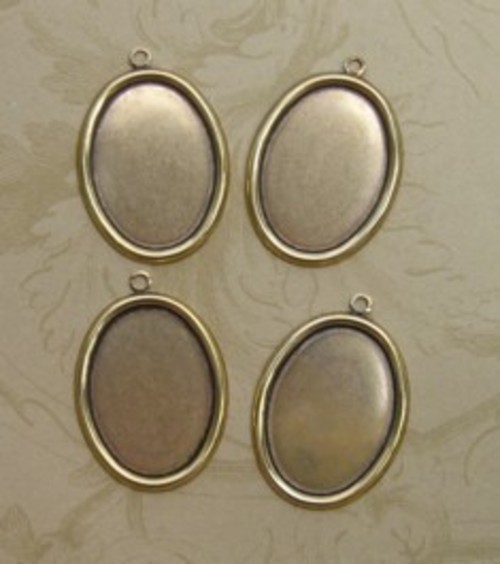 pendant web gold oval.JPG